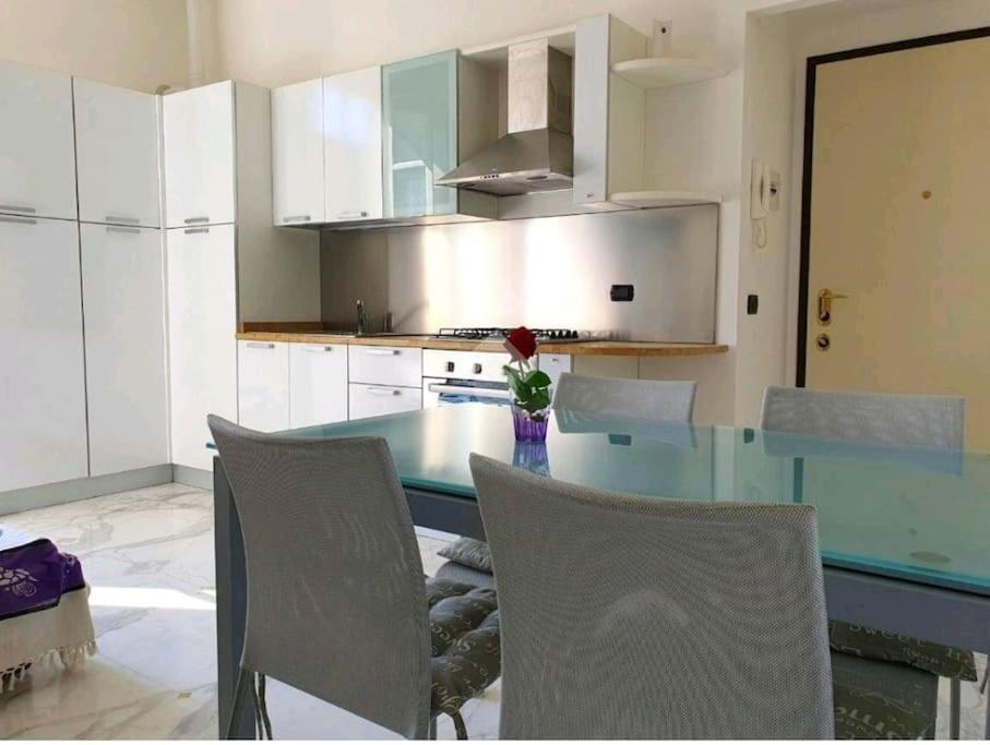 Appartamento 50 Mt Mare Con Parcheggio Riservato Riva Ligure Kültér fotó